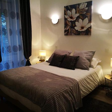 Le Grillon Hotel ปงตอร์ซง ภายนอก รูปภาพ