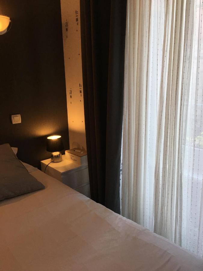 Le Grillon Hotel ปงตอร์ซง ภายนอก รูปภาพ