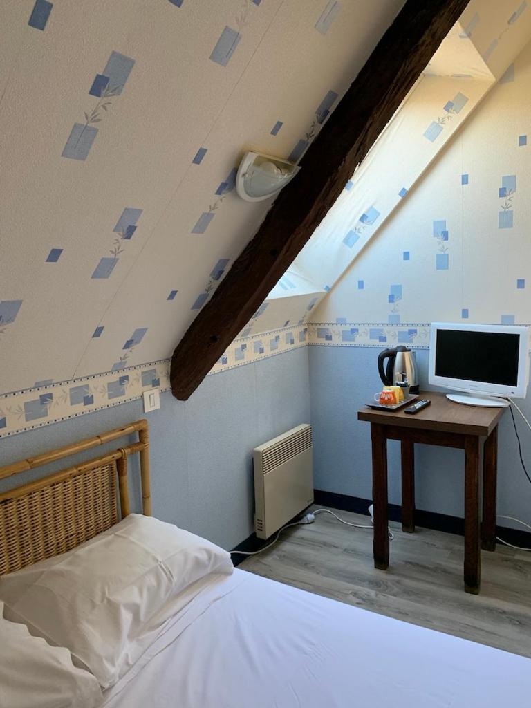 Le Grillon Hotel ปงตอร์ซง ภายนอก รูปภาพ
